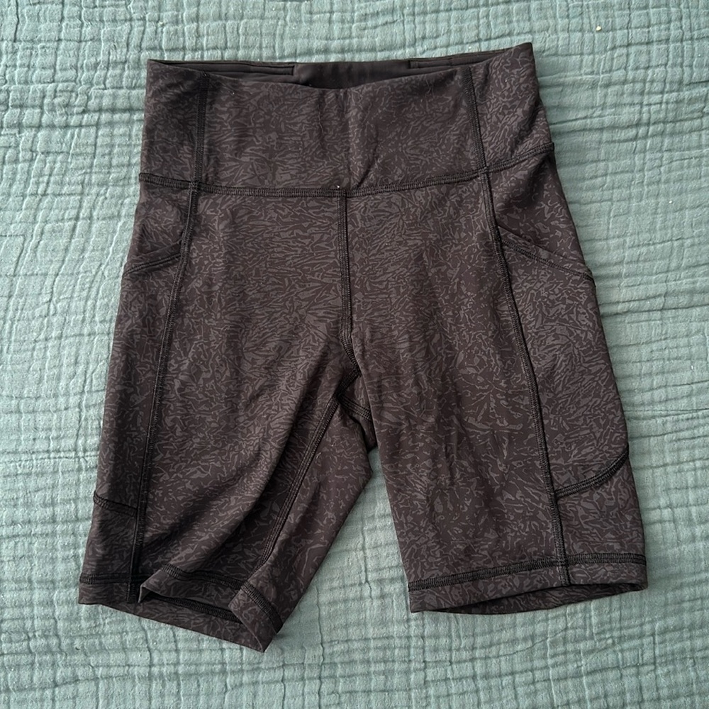 Lululemon biker shorts 8 inches size 4